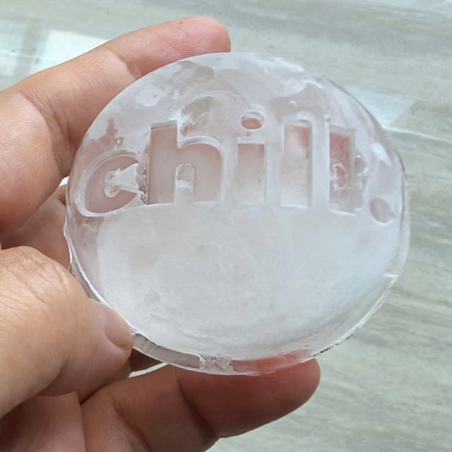 XL Ice Sphere Tray – Silicone Ice Ball Mold (4.5cm Ice Spheres)